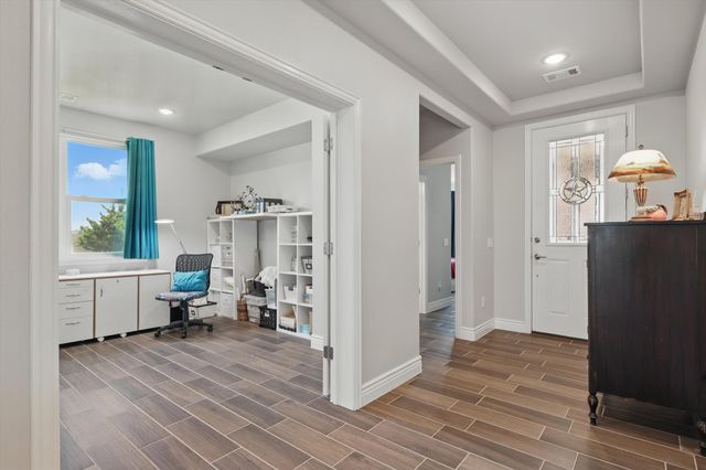 9809 Salford Way, Denton, TX 76207