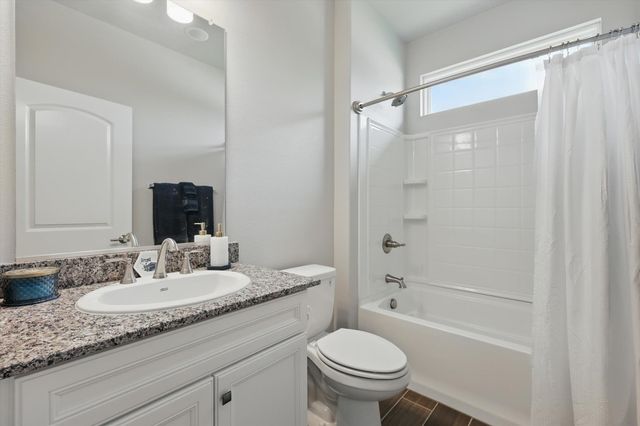 9809 Salford Way, Denton, TX 76207