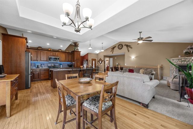 4322 Widgeon Drive, Marion, IA 52302