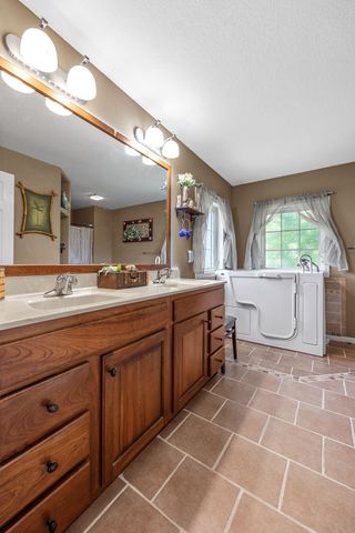 4322 Widgeon Drive, Marion, IA 52302