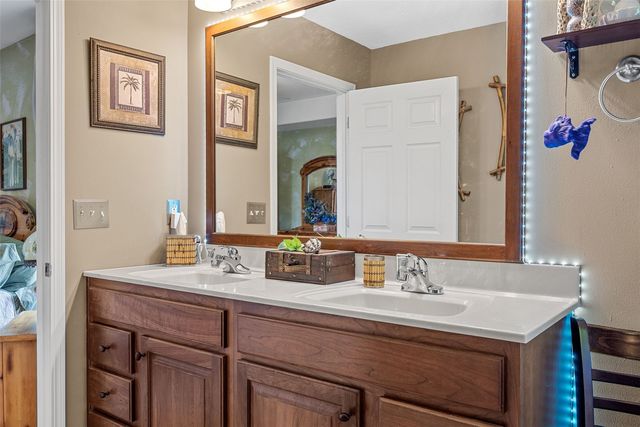 4322 Widgeon Drive, Marion, IA 52302