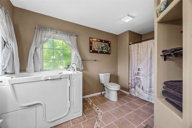 4322 Widgeon Drive, Marion, IA 52302