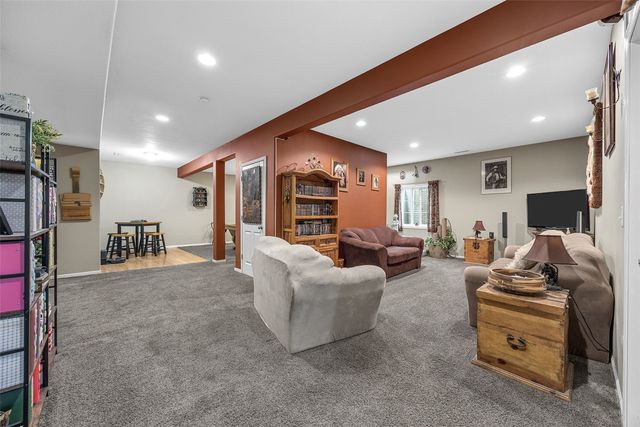 4322 Widgeon Drive, Marion, IA 52302