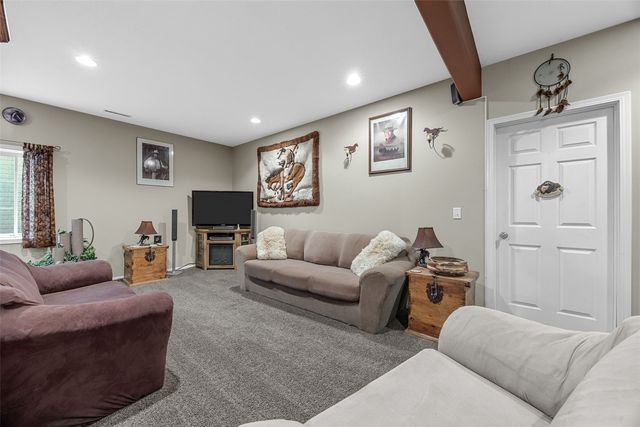 4322 Widgeon Drive, Marion, IA 52302