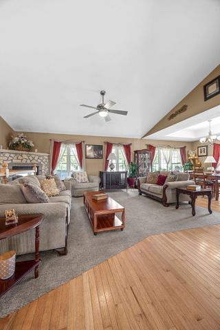 4322 Widgeon Drive, Marion, IA 52302