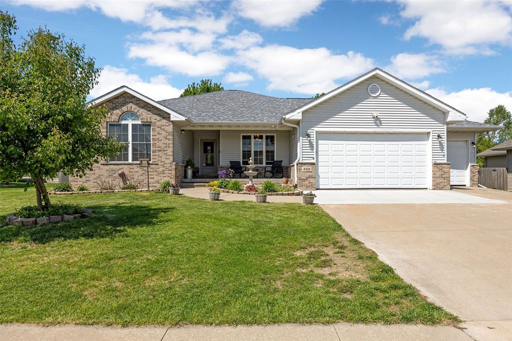 4322 Widgeon Drive, Marion, IA 52302