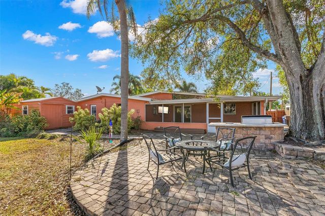 9208 RIVER COVE DRIVE, Riverview, FL 33578