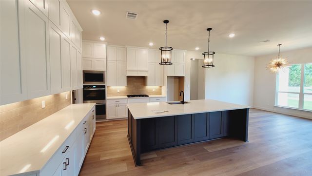 6821 Southrock Drive, Midlothian, TX 76065