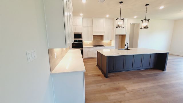 6821 Southrock Drive, Midlothian, TX 76065