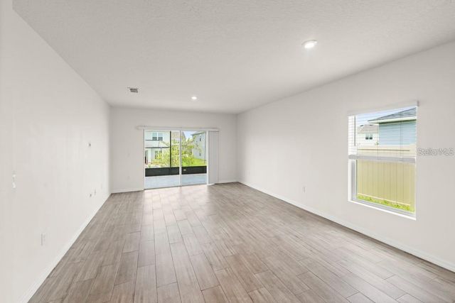 588 MEADOW BEND DRIVE, Davenport, FL 33837