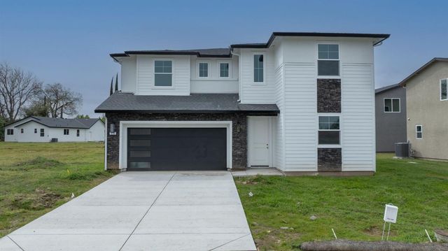 918 Robin Ct, Oakdale, CA 95361