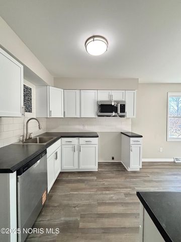 632 Brahier Lane, Maumee, OH 43537