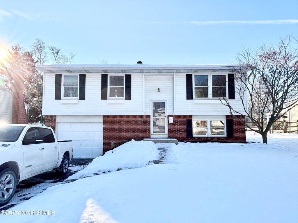 632 Brahier Lane, Maumee, OH 43537