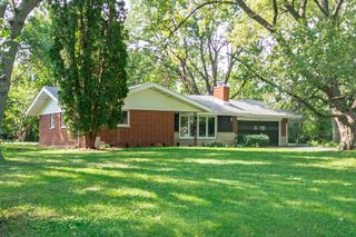 2815 Skyline Drive, Crystal Lake, IL 60012