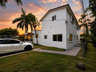 5190 E 1st Ave B, Hialeah, FL 33013