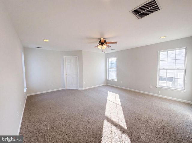 62 STOCKS ST, Lovettsville, VA 20180