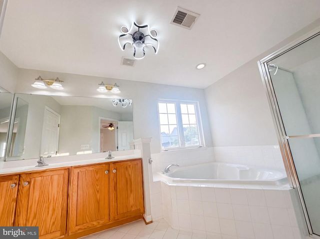 62 STOCKS ST, Lovettsville, VA 20180