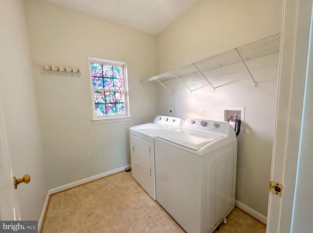 62 STOCKS ST, Lovettsville, VA 20180
