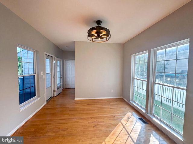 62 STOCKS ST, Lovettsville, VA 20180