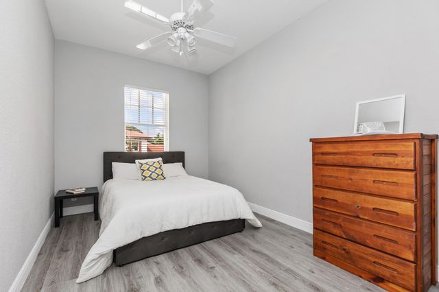 5755 NW 120th Avenue, Coral Springs, FL 33076