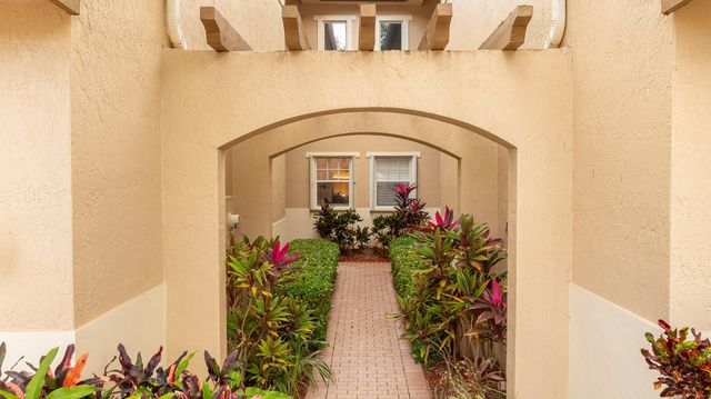 5755 NW 120th Avenue, Coral Springs, FL 33076