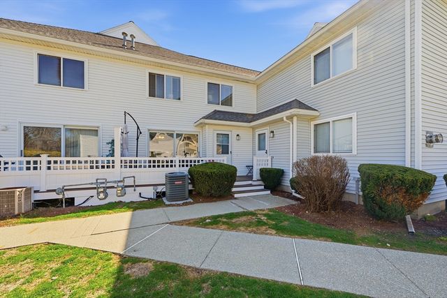 360 Littleton Rd E10, Chelmsford, MA 01824