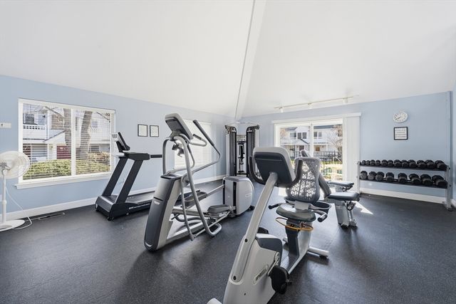 360 Littleton Rd E10, Chelmsford, MA 01824