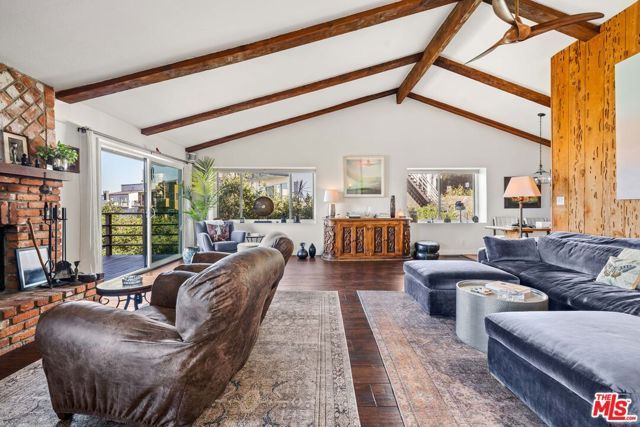 2154 Beech Knoll Road, Los Angeles, CA 90046