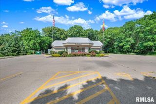 7601 N HARKER Drive, Peoria, IL 61615