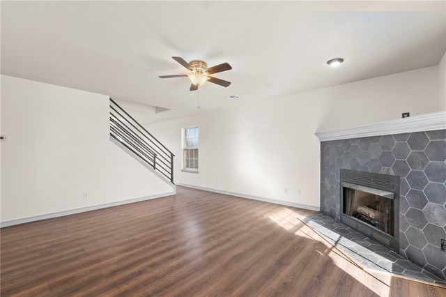 6001 W Knoll View Way, Rogers, AR 72758