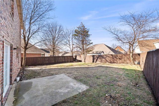 6001 W Knoll View Way, Rogers, AR 72758