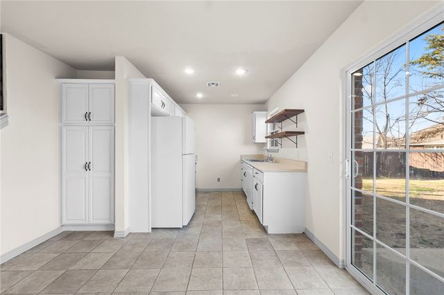 6001 W Knoll View Way, Rogers, AR 72758