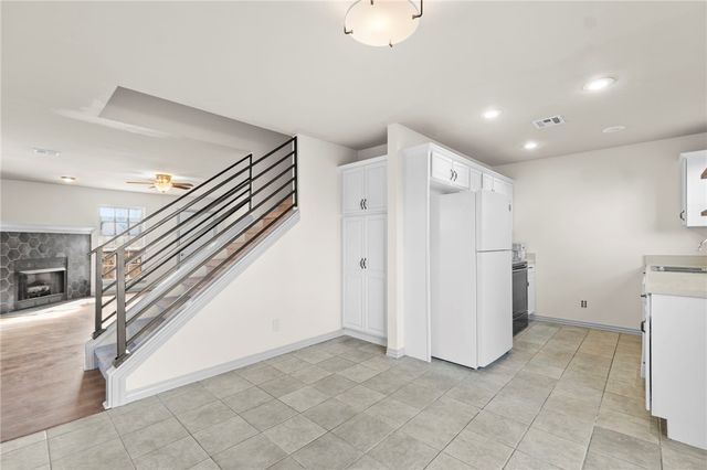 6001 W Knoll View Way, Rogers, AR 72758