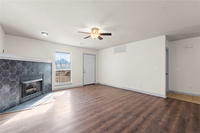 6001 W Knoll View Way, Rogers, AR 72758