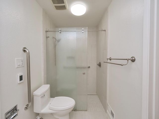 1206 COMMONS DR., Sacramento, CA 95825