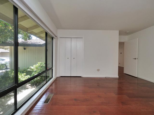 1206 COMMONS DR., Sacramento, CA 95825