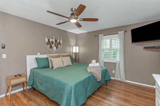 11530 66TH AVENUE N, Seminole, FL 33772