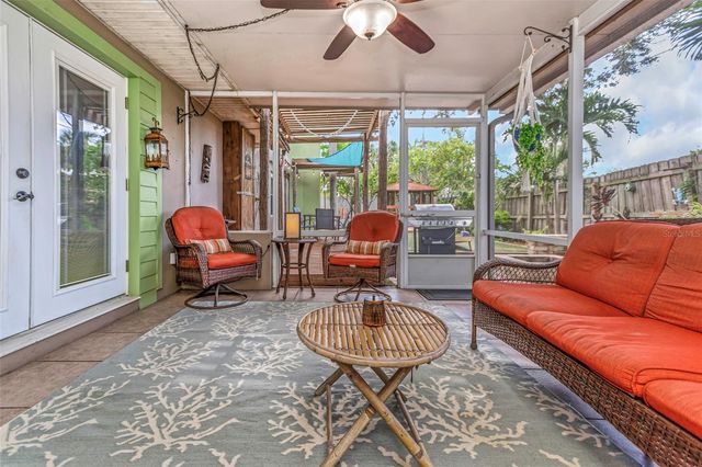 11530 66TH AVENUE N, Seminole, FL 33772