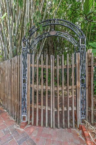 11530 66TH AVENUE N, Seminole, FL 33772