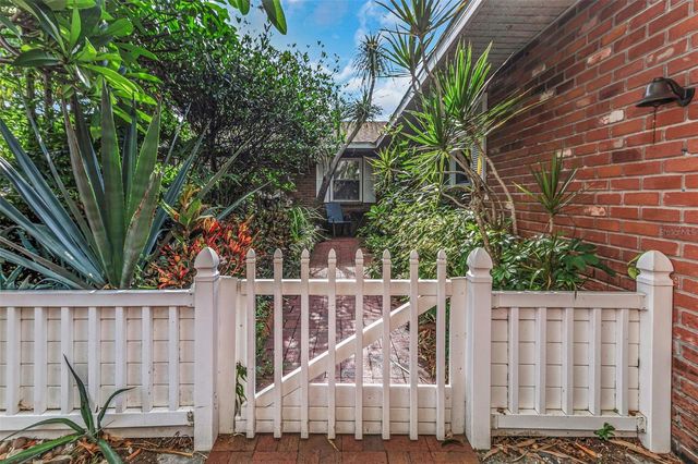 11530 66TH AVENUE N, Seminole, FL 33772