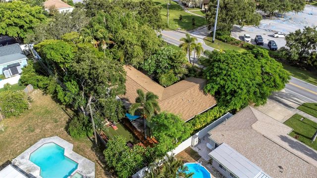 11530 66TH AVENUE N, Seminole, FL 33772