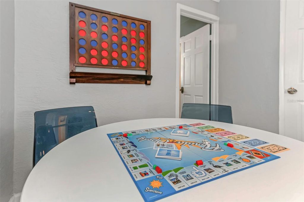 Image 22 of property listing at 11530 66TH AVENUE N, Seminole, FL 33772