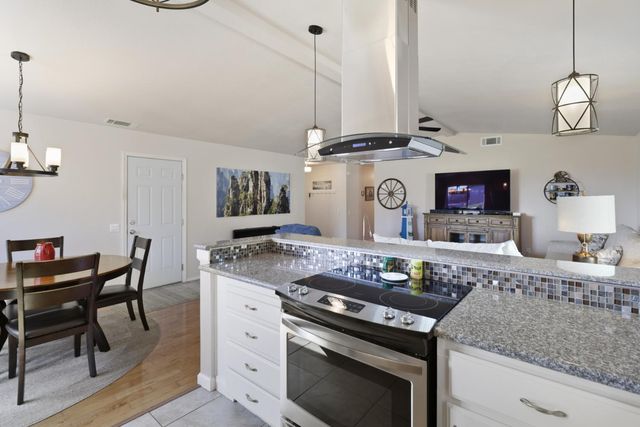 3735 Lakeview Dr, Ione, CA 95640