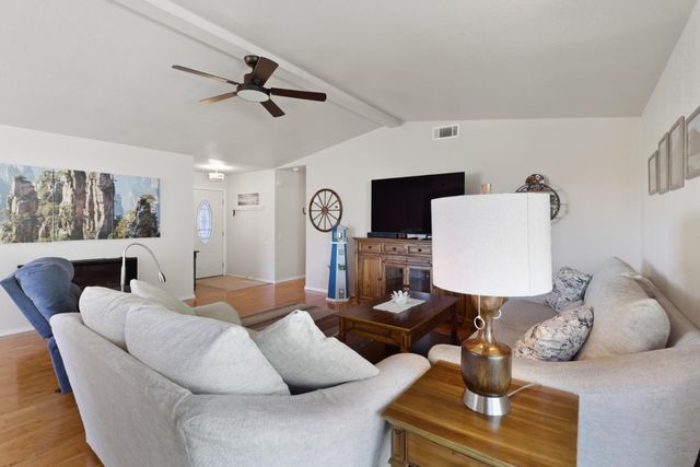 3735 Lakeview Dr, Ione, CA 95640