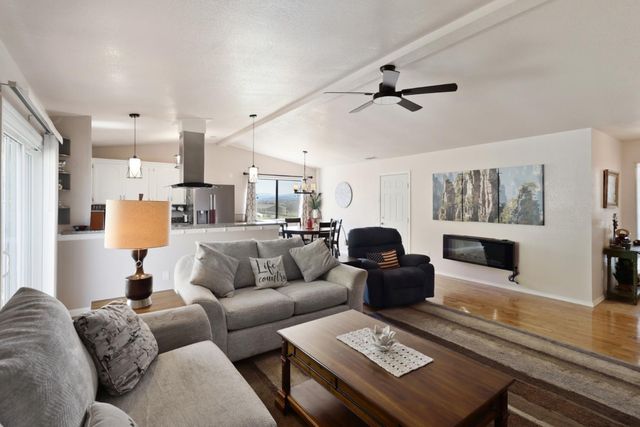 3735 Lakeview Dr, Ione, CA 95640