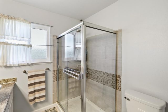 3735 Lakeview Dr, Ione, CA 95640