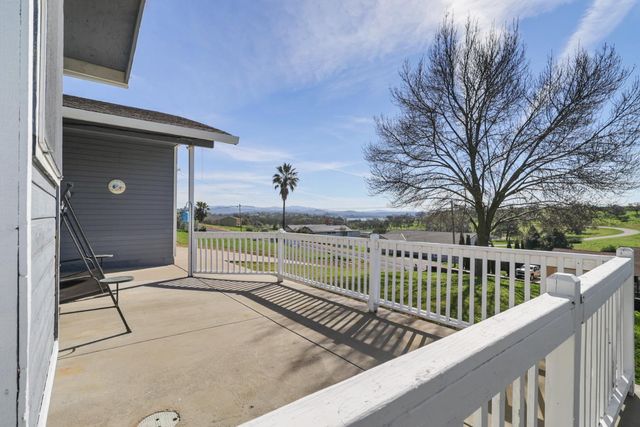 3735 Lakeview Dr, Ione, CA 95640