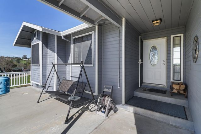 3735 Lakeview Dr, Ione, CA 95640