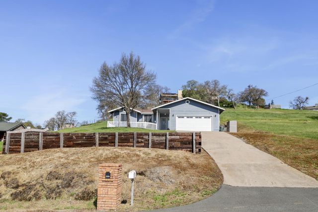 3735 Lakeview Dr, Ione, CA 95640