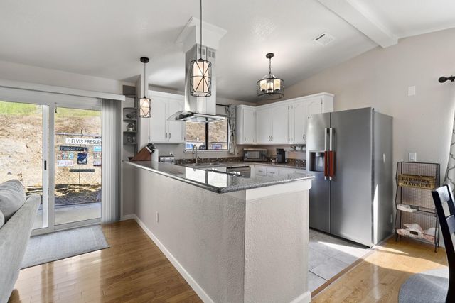 3735 Lakeview Dr, Ione, CA 95640